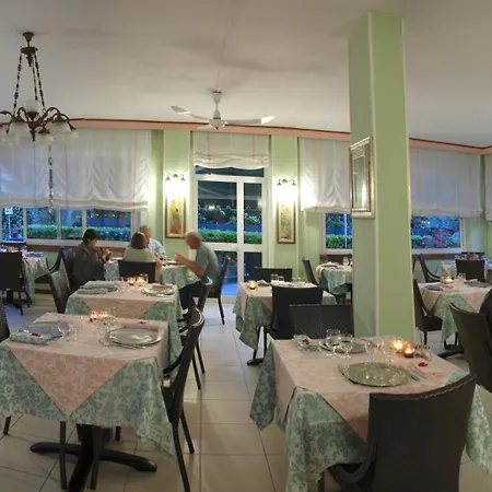 Hotel Michela 3*