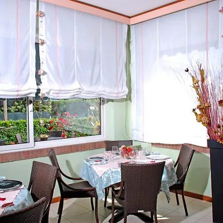Hotel Michela 3*